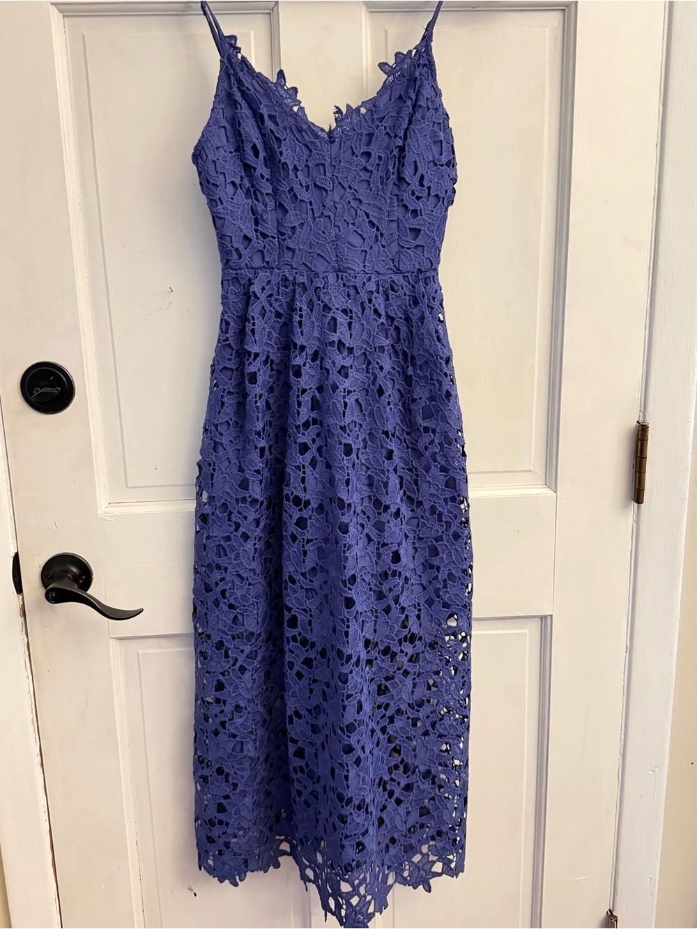ASTR The Label Periwinkle Lace Midi Dress | XS | Romantic Wedding Guest
